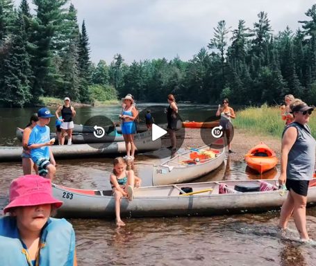 Video Cue to Watch Family Vacationing